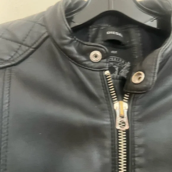 Diesel vintage Black sheepskin Leather Jacket with Quilted Shoulders